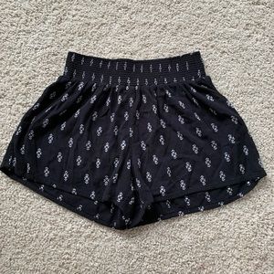 SOLD Flowy shorts